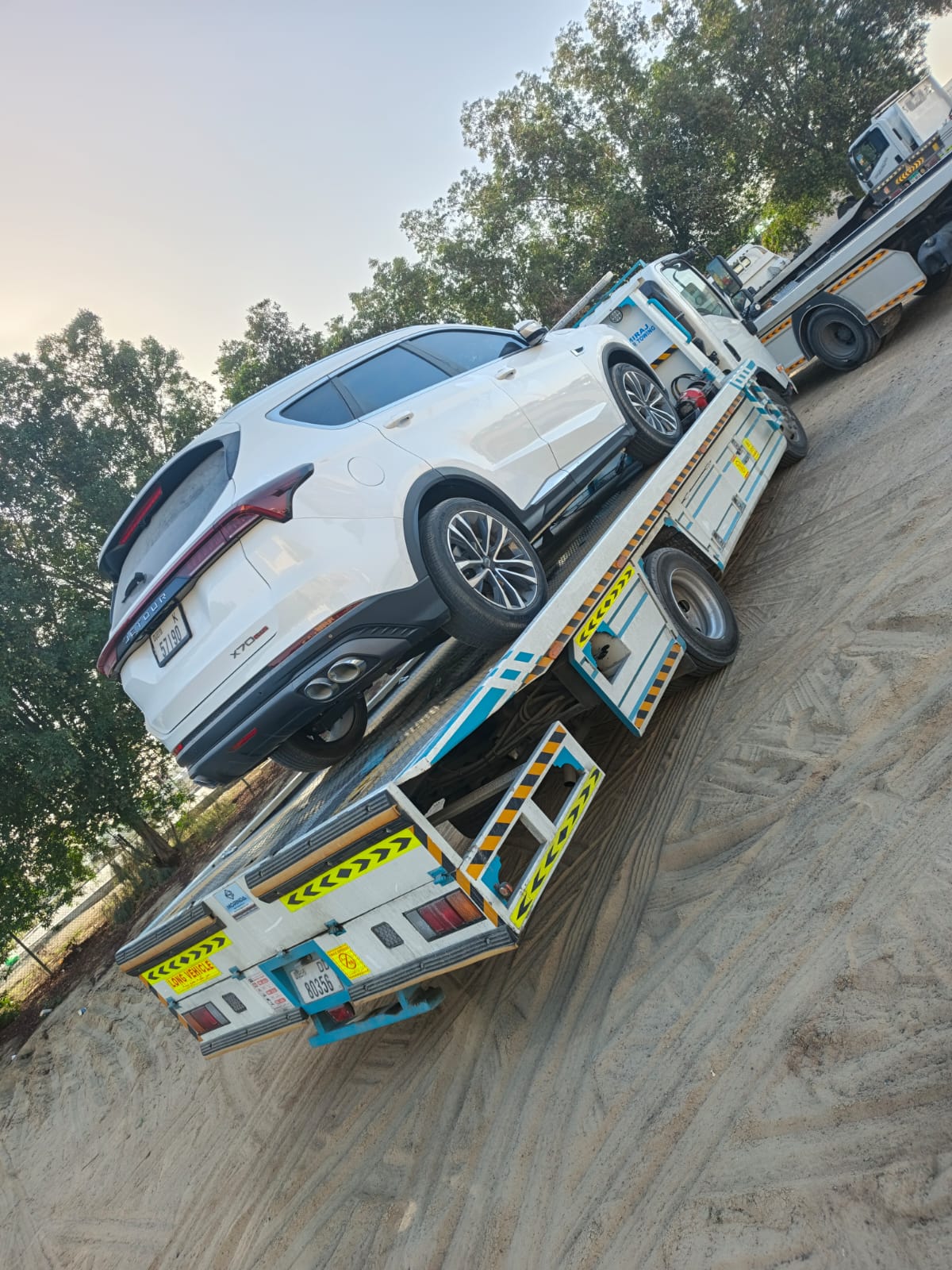 Road assistance Sharjah towing truck